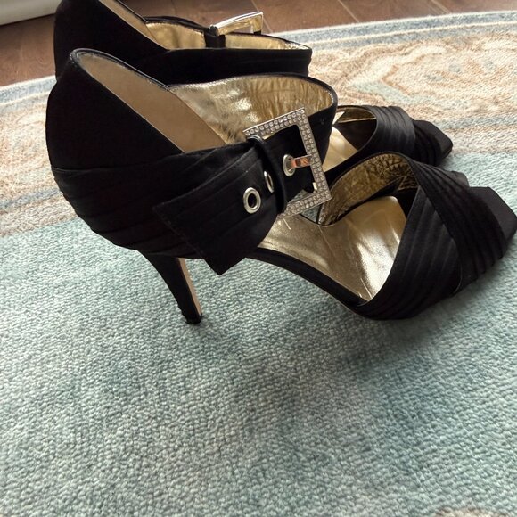 Escada Pumps - Picture 4 of 8